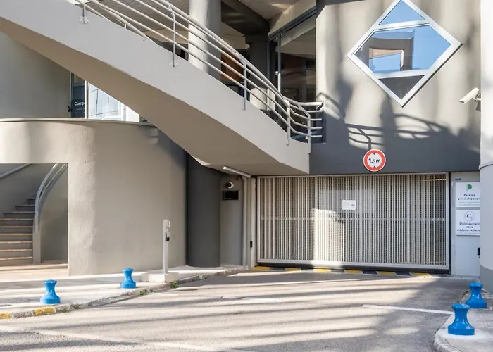 Campanile Prime - Airport