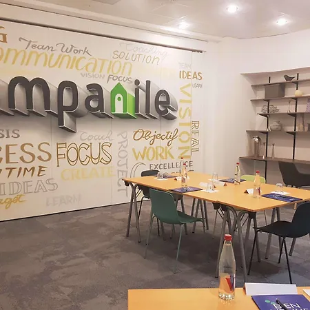 钟楼尼斯机场酒店 3* 尼斯