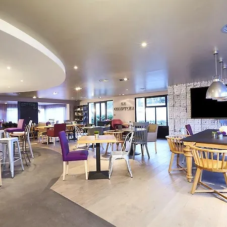 钟楼尼斯机场酒店 尼斯