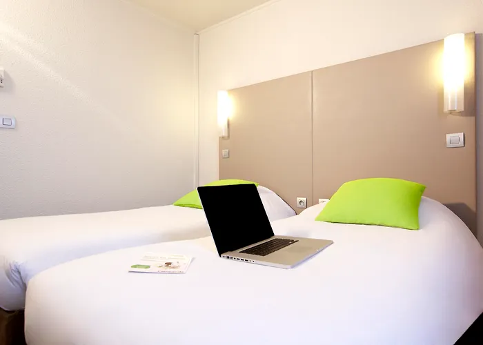 Hotel Campanile Prime - Airport 3*