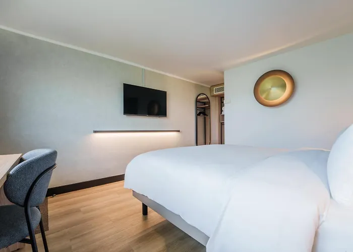 Campanile Prime - Airport 3* Nice