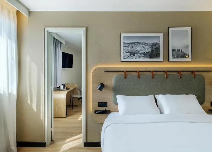 Hotel Campanile Prime - Airport Nice