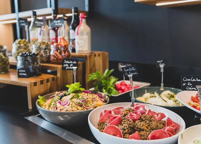 Hotel Campanile Prime - Airport