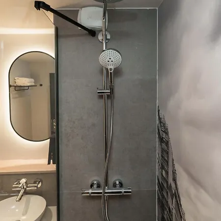 Hotel Campanile Aéroport Nizza