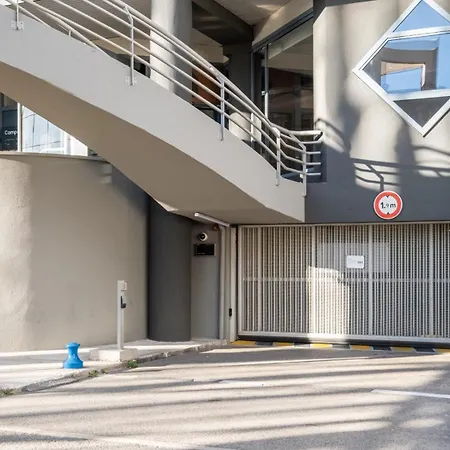 Campanile Prime - Airport