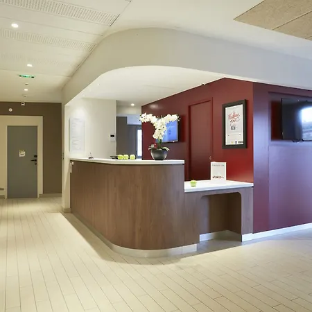 Hotel Campanile Aeroport Nicea