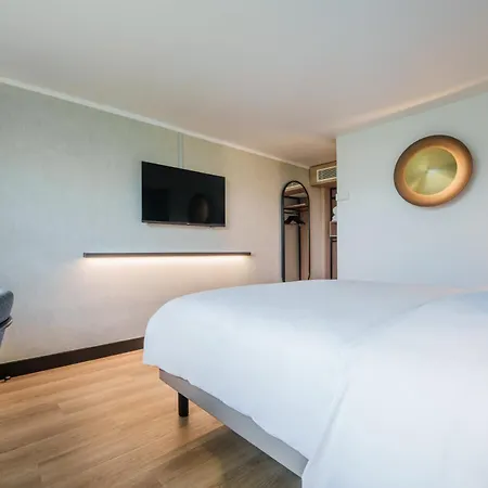 Campanile Prime - Airport 3* Nice