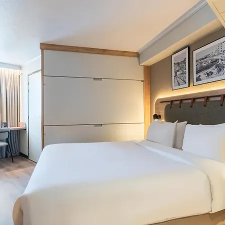 Hotell Campanile Prime - Airport Nice