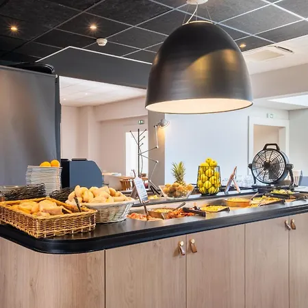 Campanile Prime - Airport 3* Nice