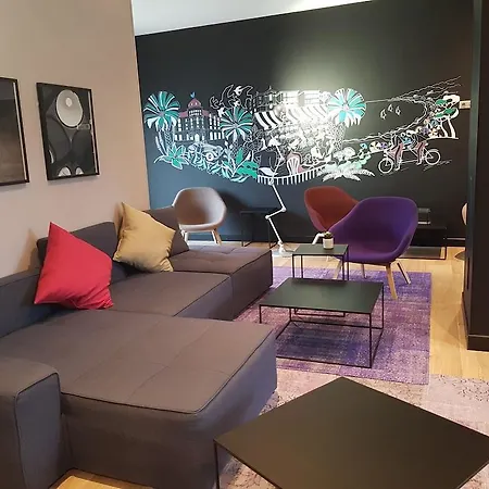 Hotel Campanile Aéroport 3*