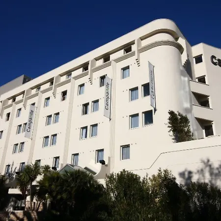 Hotel Campanile Aéroport