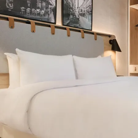 Hotel Campanile Aéroport