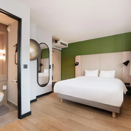 Campanile Aéroport Hotel