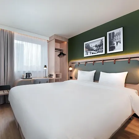 Hotel Campanile Aéroport Nice