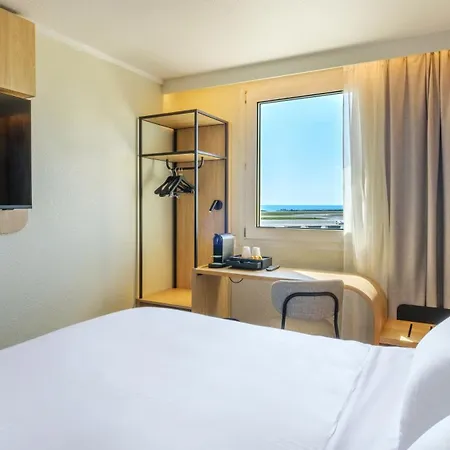 Campanile Prime - Airport