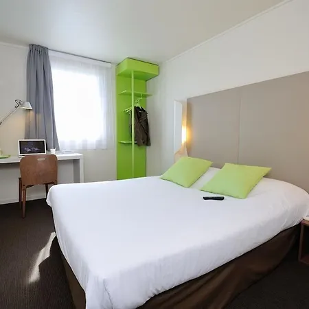 Campanile Aéroport 3*