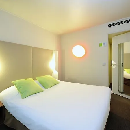 Hotel Campanile Aéroport 3*